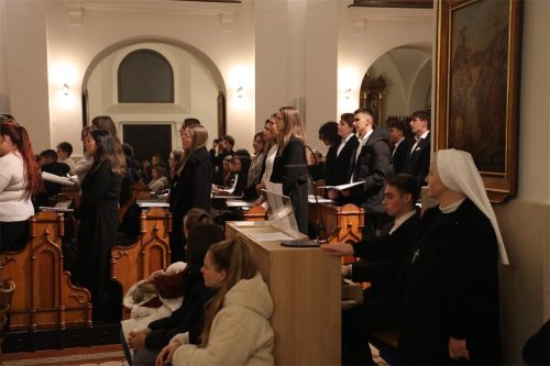 Nadbiskup-Kutlesa-predvodio-misu-na-spomendan-sv.-Cecilije-na-kraju-smotre-zborova-katolickih-srednjih-skola-26