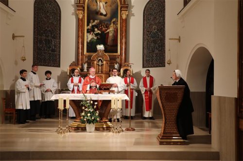 Nadbiskup-Kutlesa-predvodio-misu-na-spomendan-sv.-Cecilije-na-kraju-smotre-zborova-katolickih-srednjih-skola-7